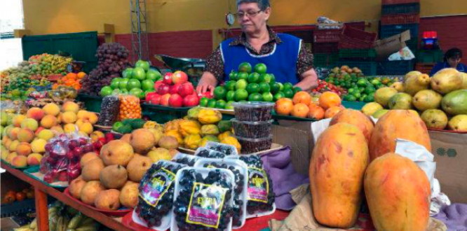 Alcaldía Peñalosa oferta 592 puestos comerciales en las plazas distritales de mercado